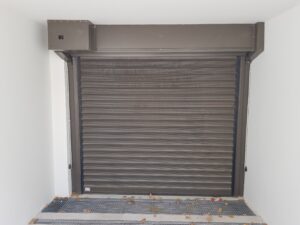 Ρολό ασφαλείας με μονοφασικό κινητήρα πλευρικό